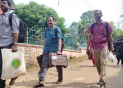 പത്തനംതിട്ട ജില്ലയില്‍ തിരഞ്ഞെടുപ്പ് സാമഗ്രികളുടെ വിതരണം നടന്നു